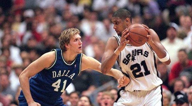 张玉宁与他 张玉宁与他