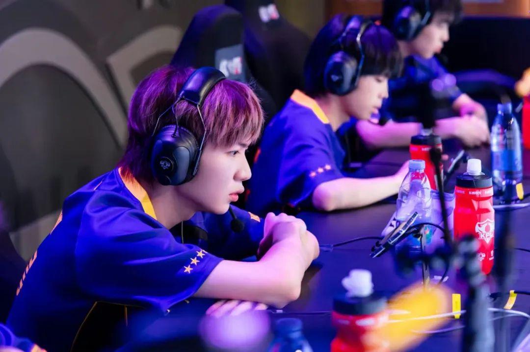 更加从容 更加从容