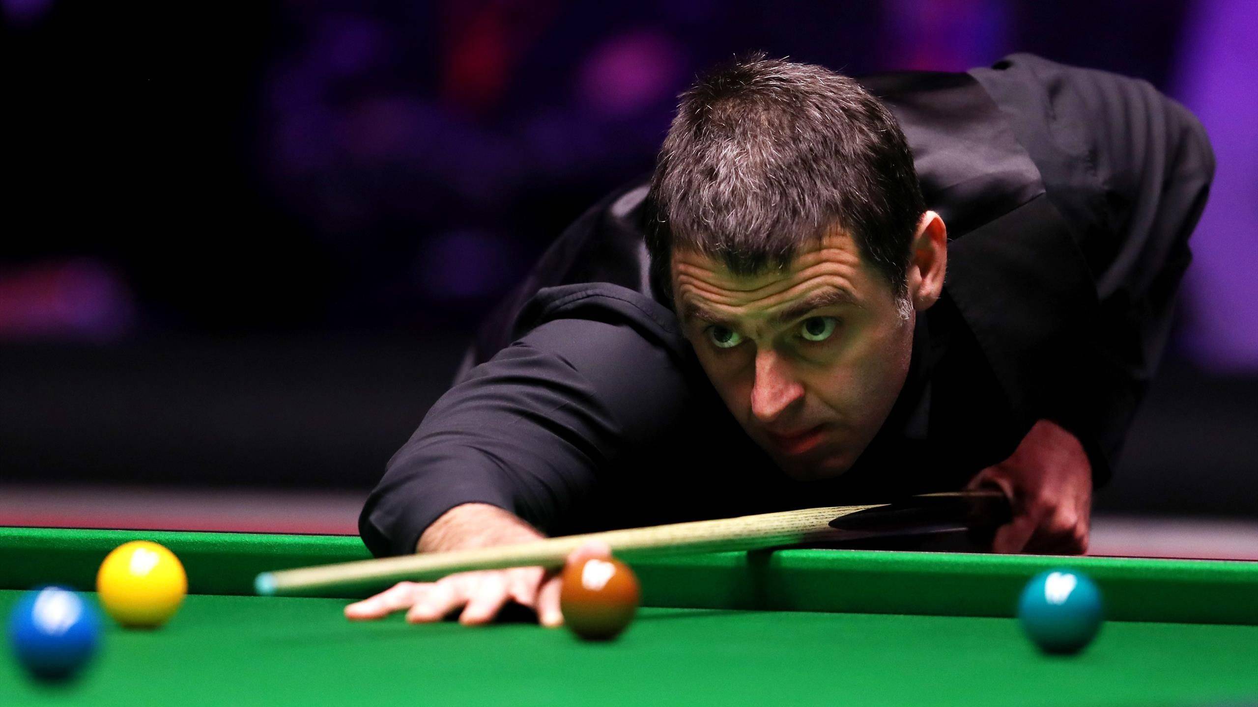 段向对手施 段向对手施